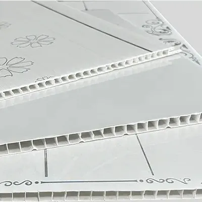 Panneaux muraux en PVC rainurés de 9,5 mm et lisses de 5 à 8,5 mm, d'une largeur de 30 cm, idéaux pour les hôtels, les restaurants et bien d'autres encore, provenant d'un fournisseur chinois